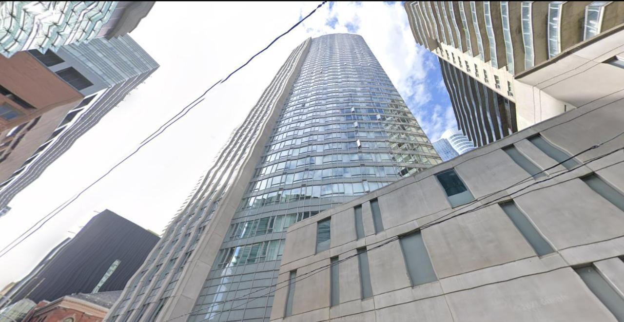 Apartment/2Bedrooms/2 Full Bathrooms/Free Parking Toronto Exterior photo